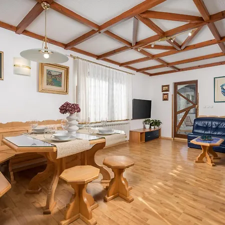 & Kozji Vrh Feriehus