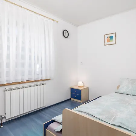 & Kozji Vrh Cabar